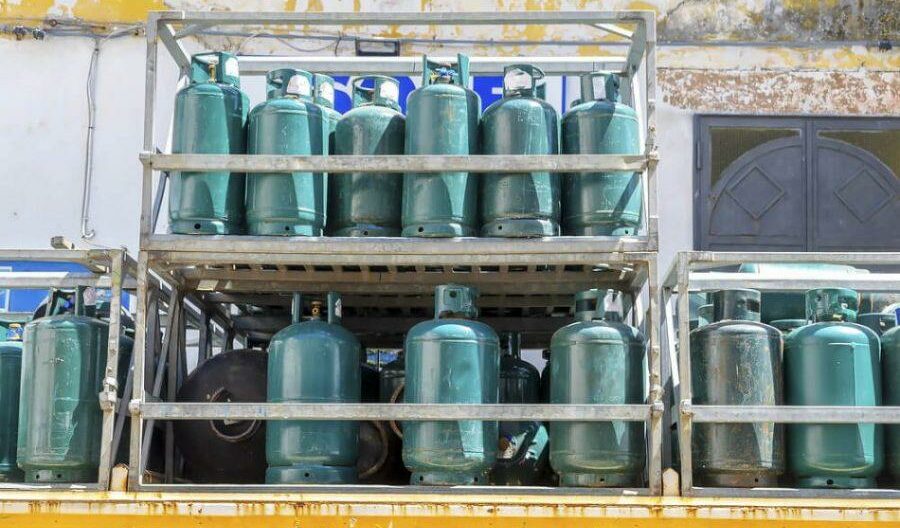 réserve de bombonnes de gaz